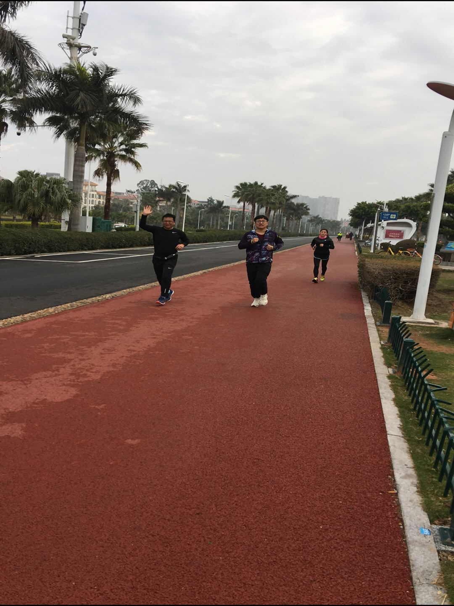 2018厦门旅行第三天无奖牌马拉松半程赛留念
